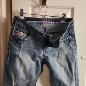 Maurices Women's Washed Blue Cargo Shorts Capri Atyle Size 7/8